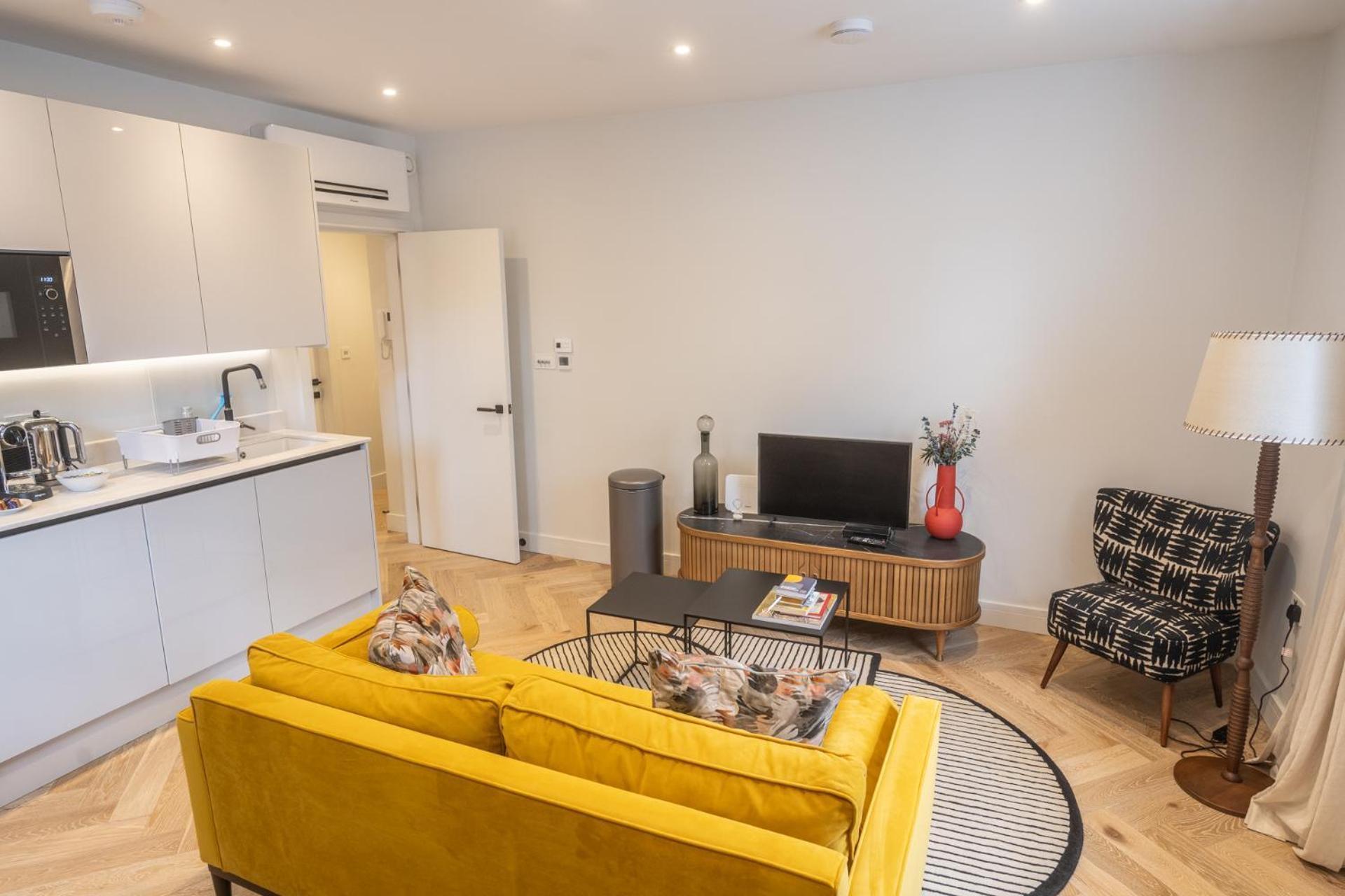 Modern, Stylish Newly Refurbished 2Nd Floor Apartment In Fitzrovia ロンドン エクステリア 写真